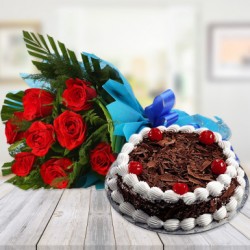 Black Forest Cake With 6 Roses Combo
