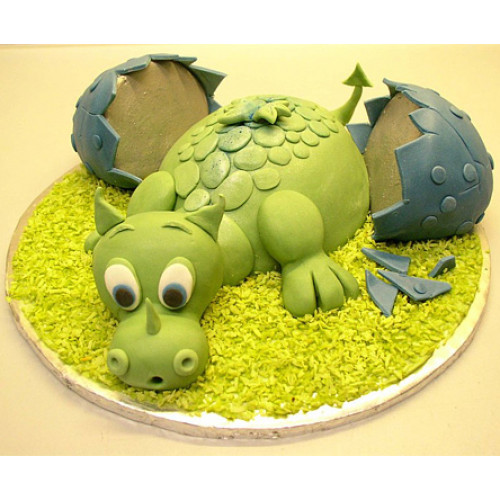 Baby Dragon Cake 