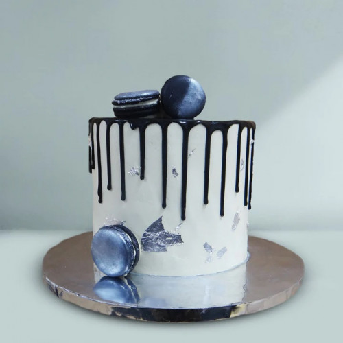 Black N White Drip Cake