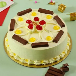 Kitkat Butterscotch Cake